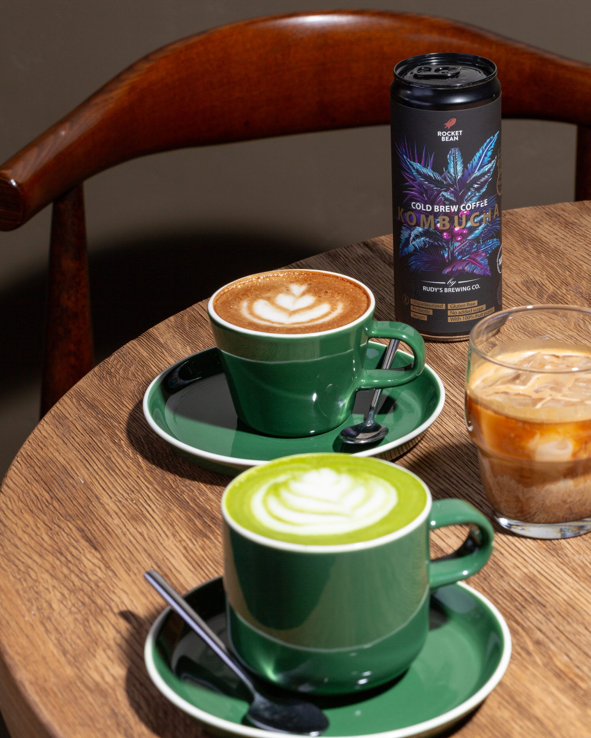 Kava ir matcha latte Rocket bean kavinėje