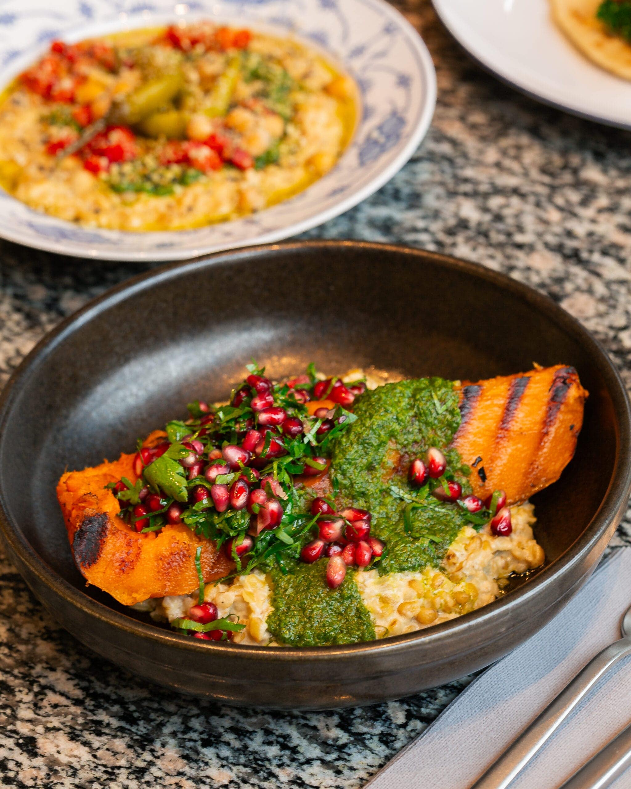 Augalinis patiekalas Tummo restorane Vilniuje