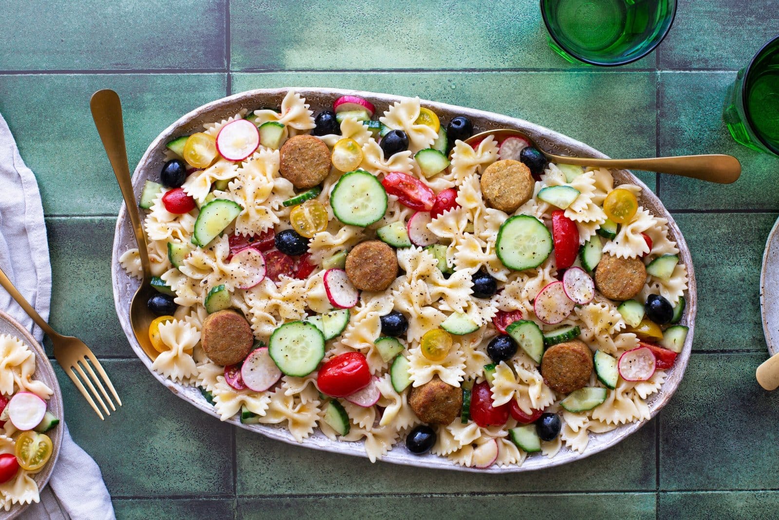 Makaronų salotos su falafeliais