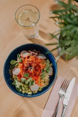 Vegan Buddha bowl Rosehip